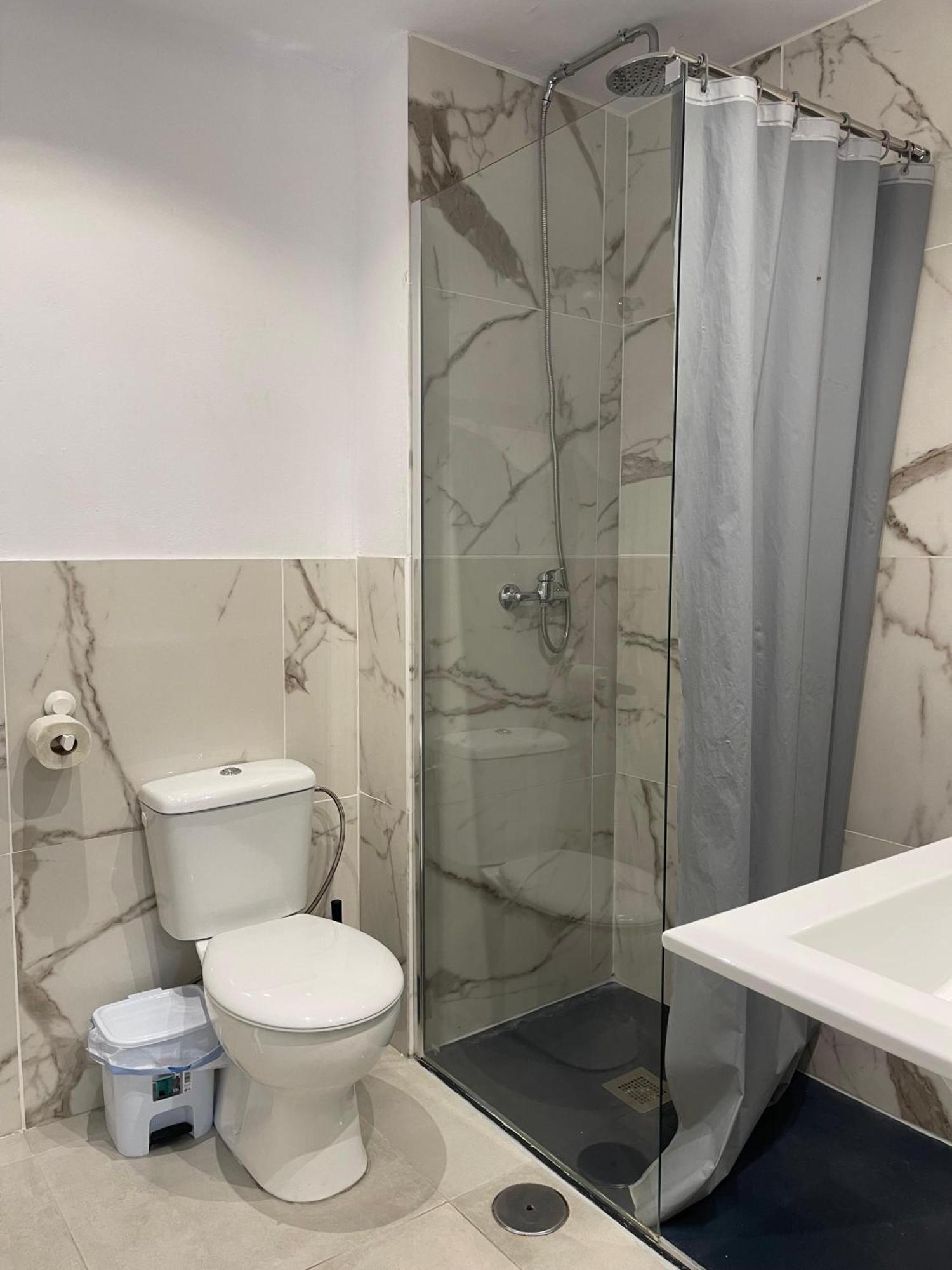 Hostal Santa Calma Марбелья Экстерьер фото